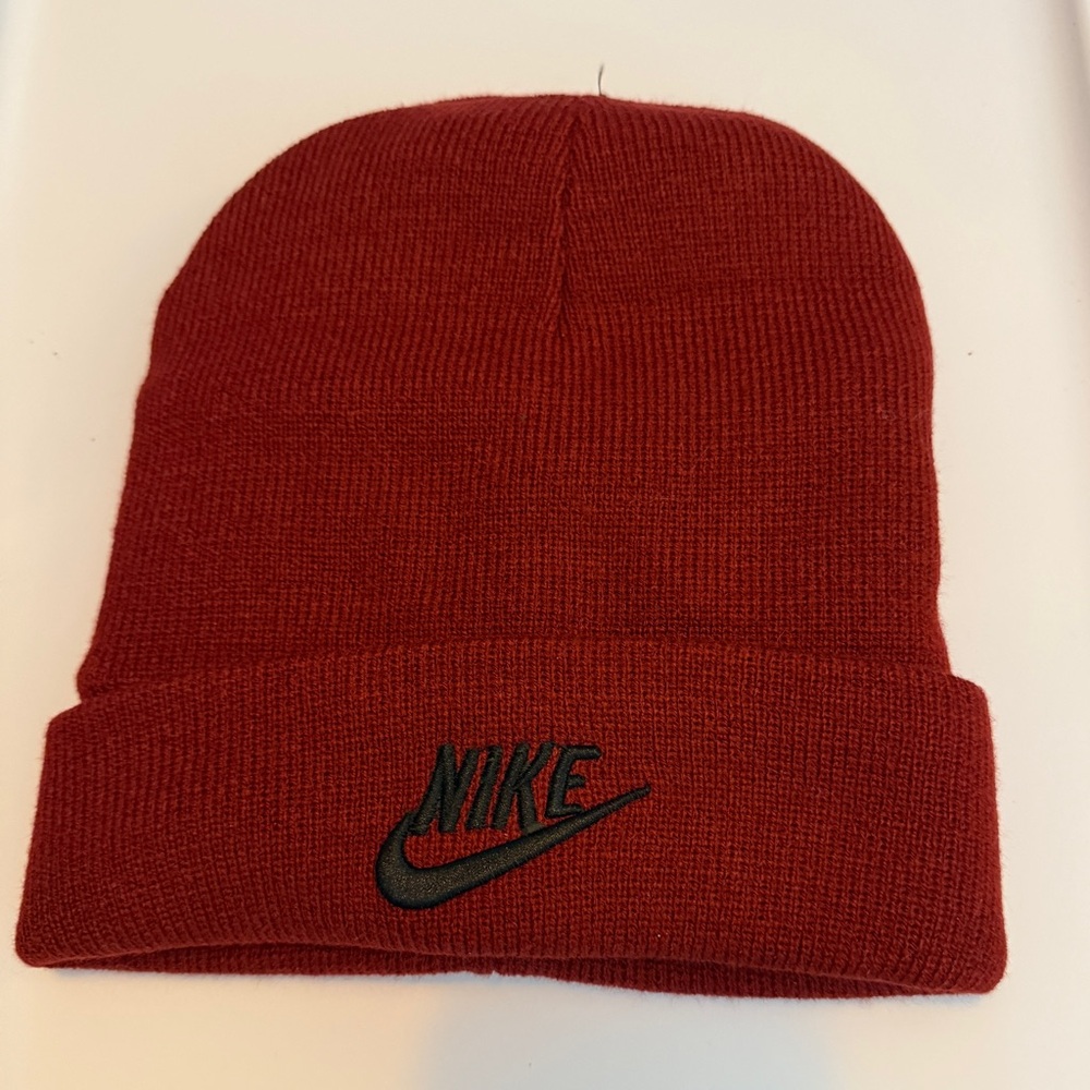 Nike Men's Dark Red Knit Beanie